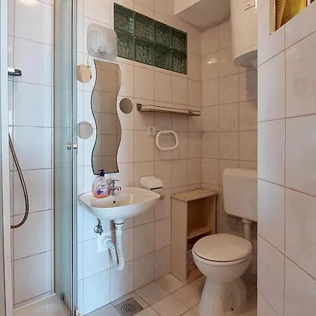 Dara Apartman *